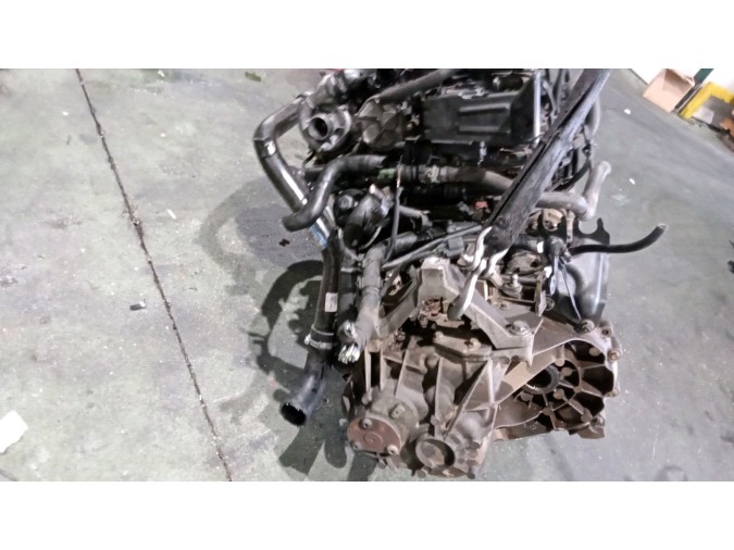 MOTOR CON ACCESORIOS Y CAJA DE CAMBIOS FORD FOCUS 2005