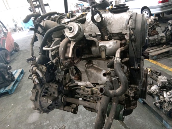 MOTOR CON ACCESORIOS SIN CAJA DE CAMBIOS MAZDA 6 2003