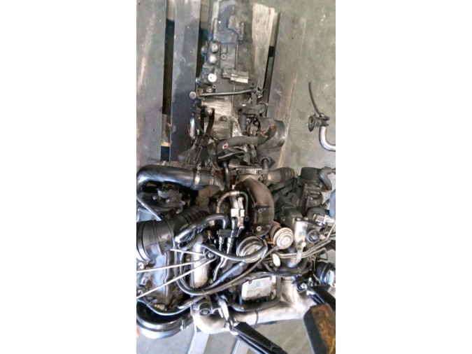 MOTOR CON ACCESORIOS Y CAJA DE CAMBIOS AUDI A6 2004