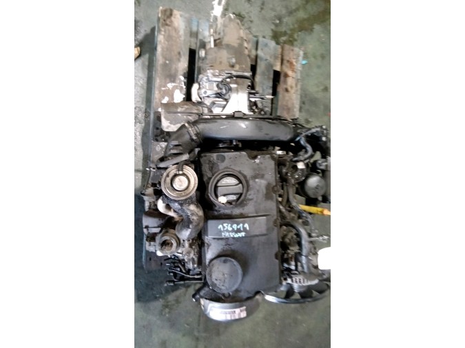 MOTOR CON ACCESORIOS Y CAJA DE CAMBIOS VOLKSWAGEN PASSAT 1999