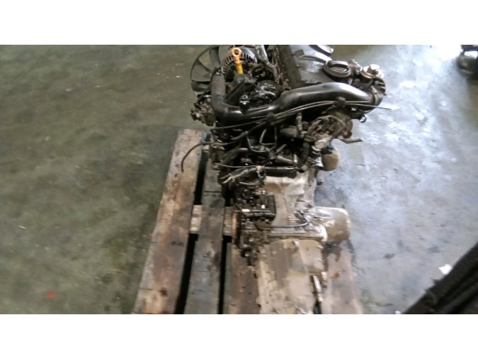 MOTOR CON ACCESORIOS Y CAJA DE CAMBIOS VOLKSWAGEN PASSAT 1999