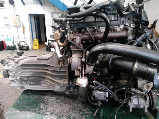 MOTOR CON ACCESORIOS SIN CAJA DE CAMBIOS IVECO 35S14