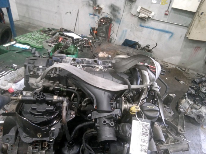MOTOR CON ACCESORIOS Y CAJA DE CAMBIOS PEUGEOT 407 2005