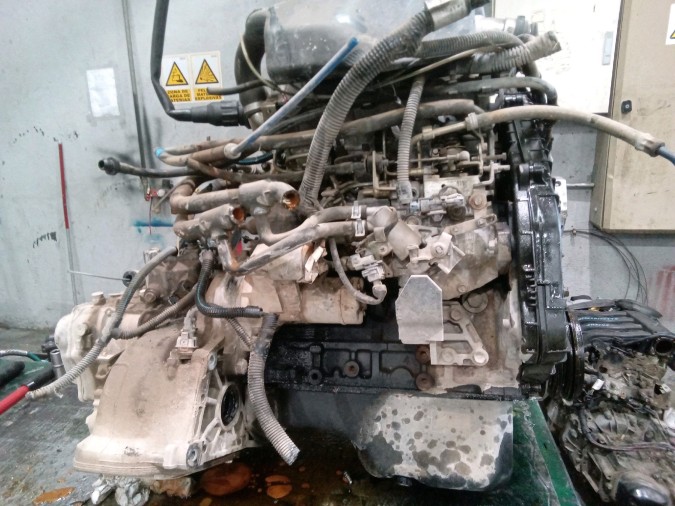 MOTOR CON ACCESORIOS Y CAJA DE CAMBIOS OPEL COMBO 2000
