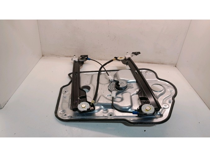 ELEVALUNAS DELANTERO DERECHO NISSAN QASHQAI 2012