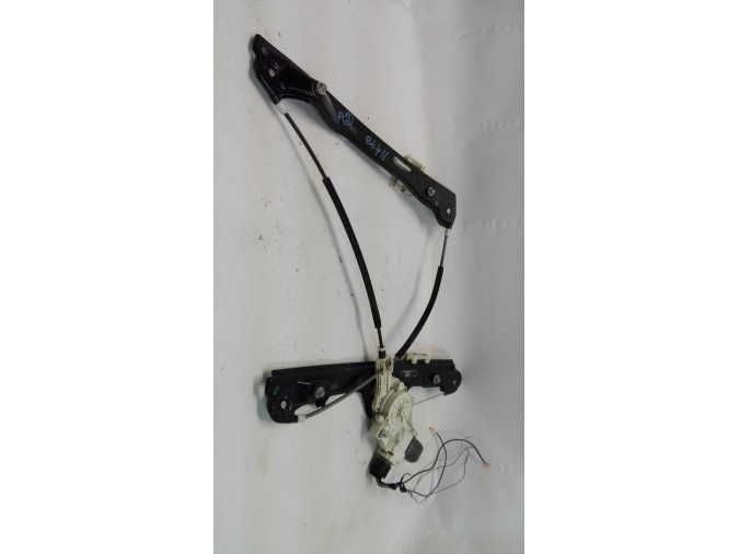 ELEVALUNAS DELANTERO DERECHO BMW SERIE 1 2009