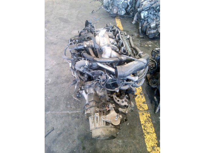 MOTOR CON ACCESORIOS Y CAJA DE CAMBIOS PEUGEOT 607