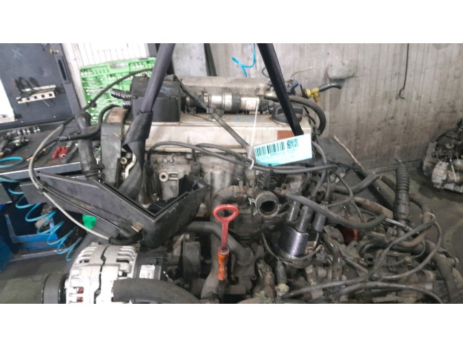 MOTOR CON ACCESORIOS Y CAJA DE CAMBIOS VOLKSWAGEN VENTO