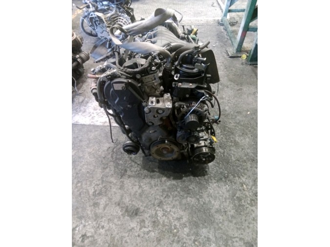 MOTOR CON ACCESORIOS Y CAJA DE CAMBIOS CITROEN C5 2004
