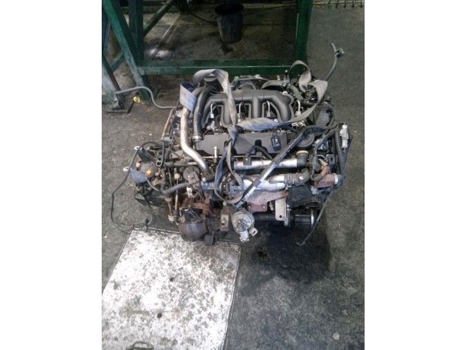MOTOR CON ACCESORIOS Y CAJA DE CAMBIOS CITROEN C5 2004