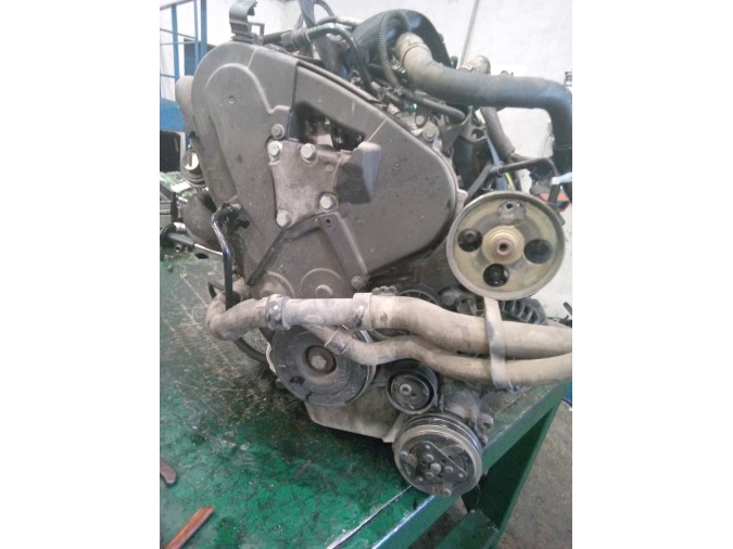 MOTOR CON ACCESORIOS Y CAJA DE CAMBIOS PEUGEOT PARTNER 2002