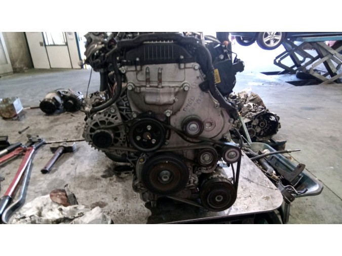 MOTOR CON ACCESORIOS Y CAJA DE CAMBIOS KIA CARENS 2015