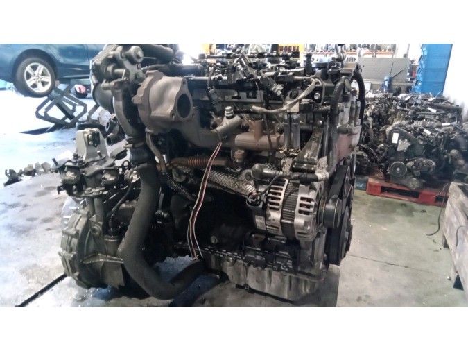 MOTOR CON ACCESORIOS Y CAJA DE CAMBIOS KIA CARENS 2015