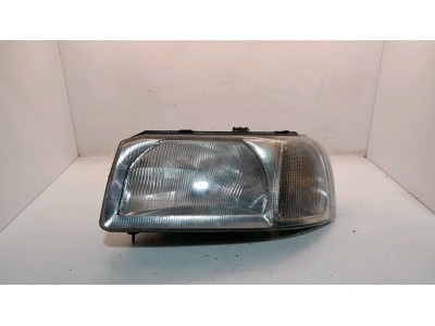 FARO IZQUIERDO LAND ROVER FREELANDER 2001