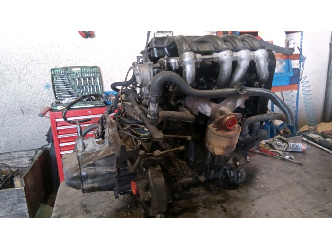 MOTOR CON ACCESORIOS Y CAJA DE CAMBIOS PEUGEOT 405 1994