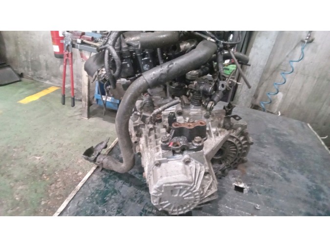 MOTOR CON ACCESORIOS Y CAJA DE CAMBIOS HYUNDAI GETZ 2006