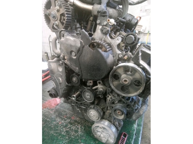 MOTOR CON ACCESORIOS Y CAJA DE CAMBIOS PEUGEOT 206 2001