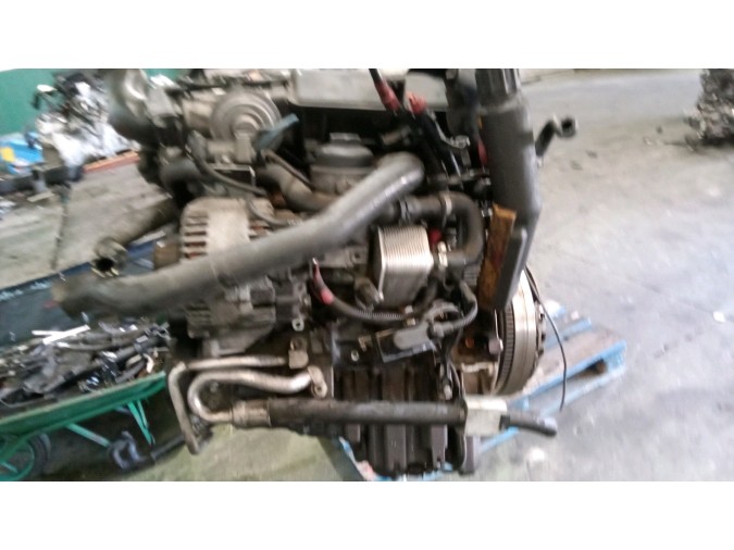 MOTOR CON ACCESORIOS SIN CAJA DE CAMBIOS BMW 120D 2005