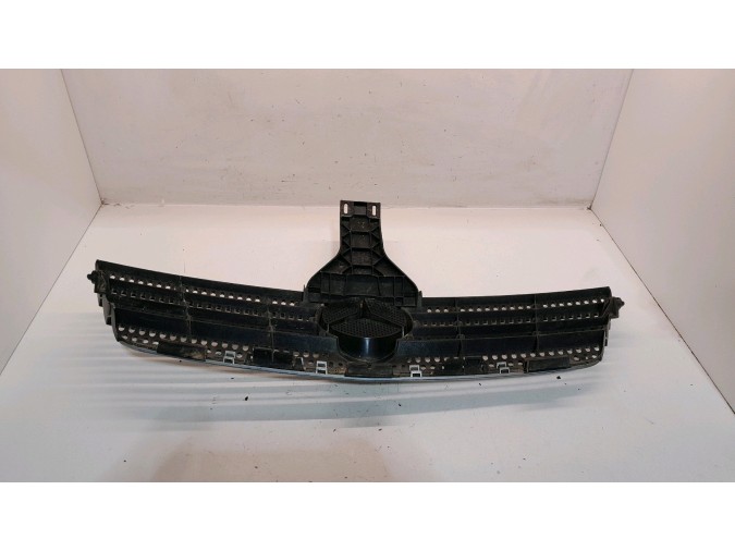 REJILLA DELANTERA MERCEDES C 220 CDI PLATA 2005