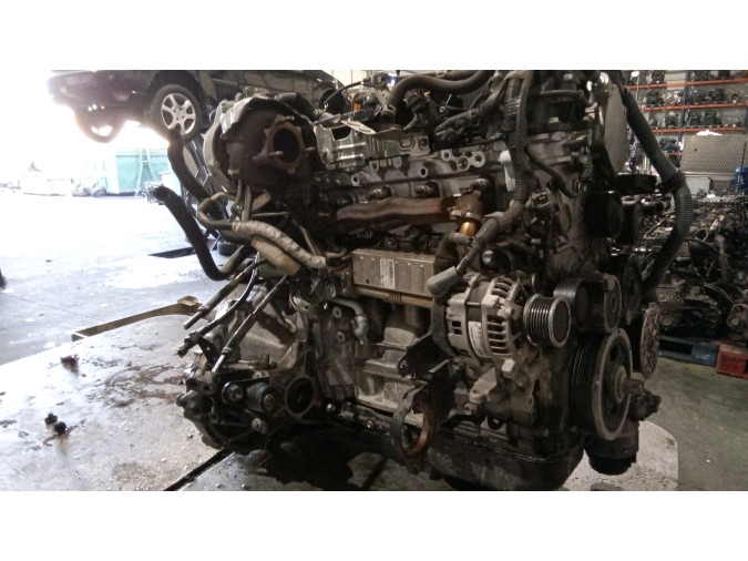 MOTOR CON ACCESORIOS Y CAJA DE CAMBIOS TOYOTA AURIS 2014