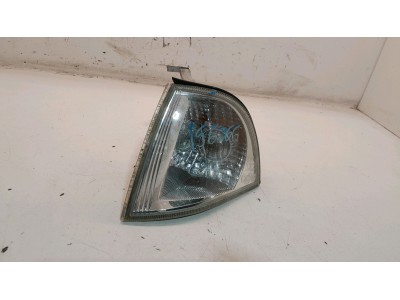 PILOTO INTERMITENTE DELANTERO IZQUIERDO SKODA OCTAVIA 2001