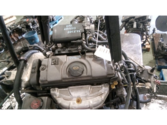MOTOR CON ACCESORIOS Y CAJA DE CAMBIOS PEUGEOT 206 1998