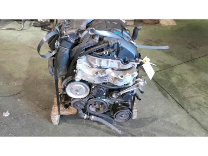 MOTOR CON ACCESORIOS Y CAJA DE CAMBIOS PEUGEOT 308
