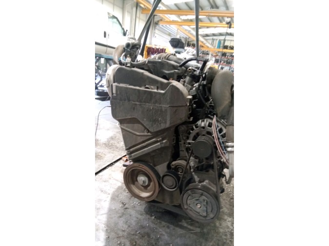 MOTOR CON ACCESORIOS Y CAJA DE CAMBIOS DACIA DOKKER