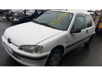 MOTOR CON ACCESORIOS Y CAJA DE CAMBIOS PEUGEOT 106