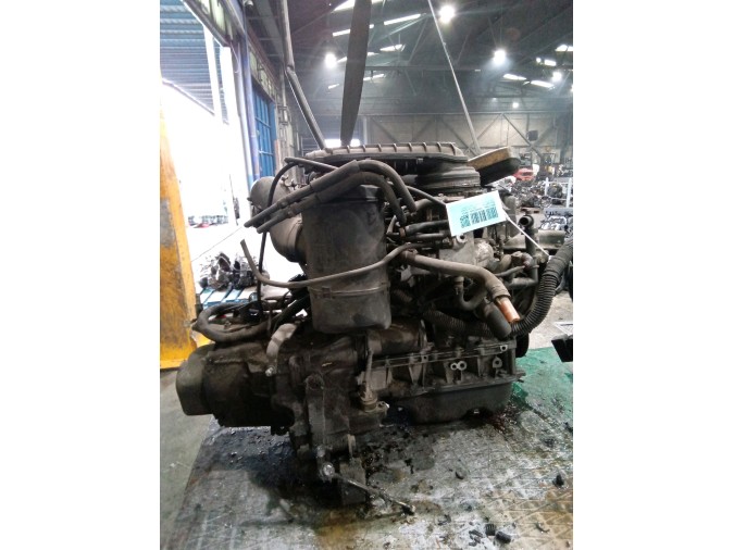 MOTOR CON ACCESORIOS Y CAJA DE CAMBIOS PEUGEOT 106