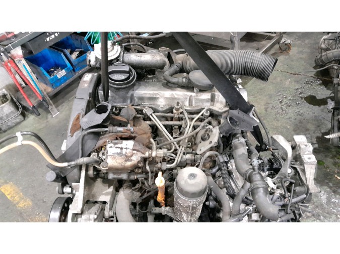 MOTOR CON ACCESORIOS Y CAJA DE CAMBIOS SKODA OCTAVIA