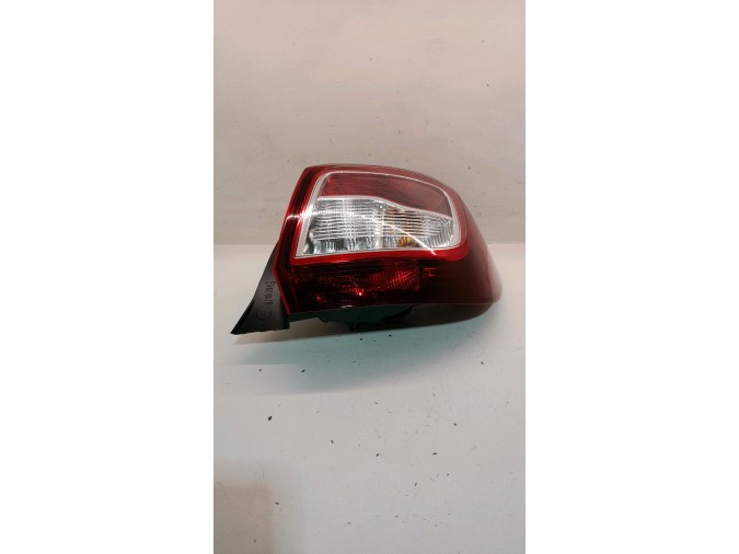 PILOTO TRASERO DERECHO DACIA SANDERO 2016