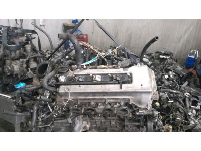 Motor TOYOTA AVENSIS 2003