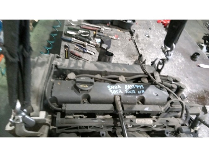 MOTOR CON ACCESORIOS Y CAJA DE CAMBIOS FORD FOCUS