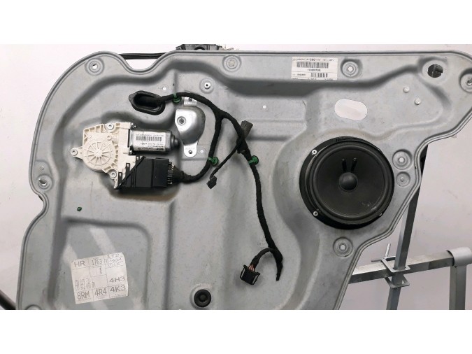ELEVALUNAS TRASERO DERECHO VOLKSWAGEN TOURAN 2009