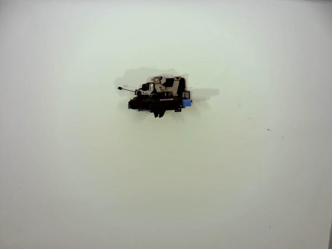CERRADURA PUERTA TRASERA IZQUIERDA SKODA OCTAVIA 2009
