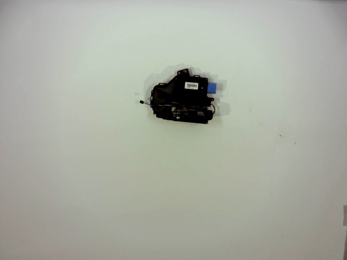 CERRADURA PUERTA TRASERA DERECHA SKODA OCTAVIA 2009
