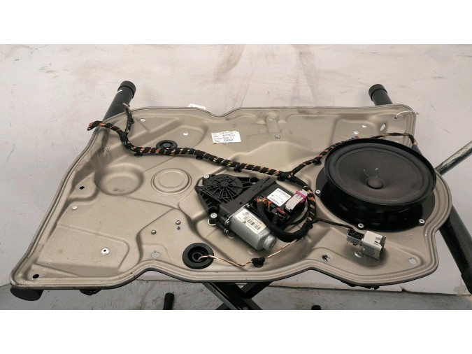 ELEVALUNAS DELANTERO DERECHO SKODA OCTAVIA 2009