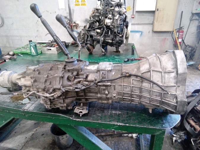 MOTOR CON ACCESORIOS SIN CAJA DE CAMBIOS NISSAN PICK-UP 2002