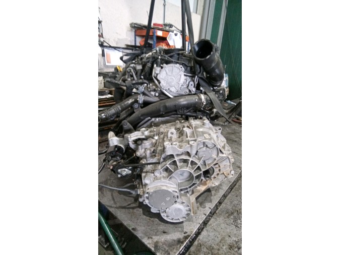 MOTOR CON ACCESORIOS Y CAJA DE CAMBIOS VOLKSWAGEN TIGUAN