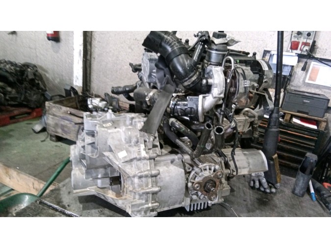 MOTOR CON ACCESORIOS Y CAJA DE CAMBIOS VOLKSWAGEN TIGUAN