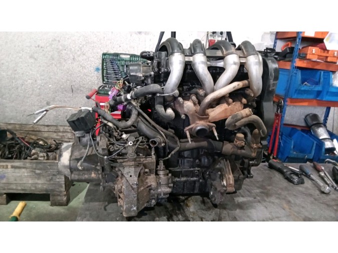 MOTOR CON ACCESORIOS Y CAJA DE CAMBIOS PEUGEOT 206 1999