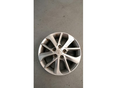 LLANTA TOYOTA AURIS 2014