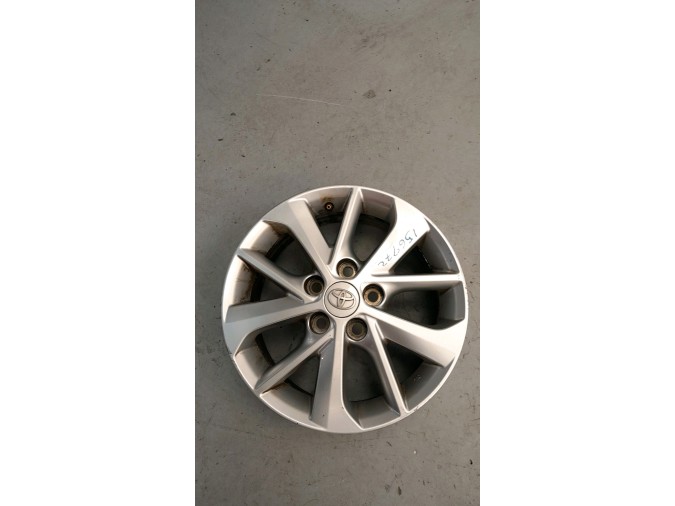 LLANTA TOYOTA AURIS 2014