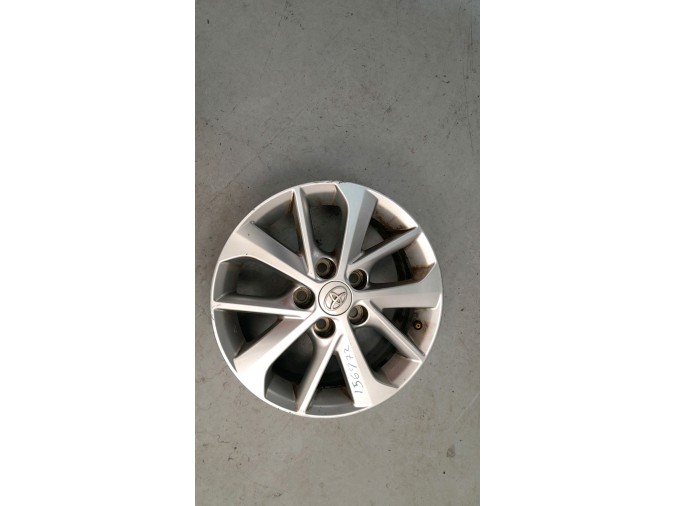 LLANTA TOYOTA AURIS 2014