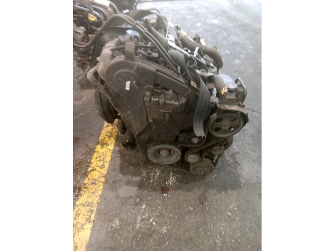 MOTOR CON ACCESORIOS Y CAJA DE CAMBIOS PEUGEOT 206 2000