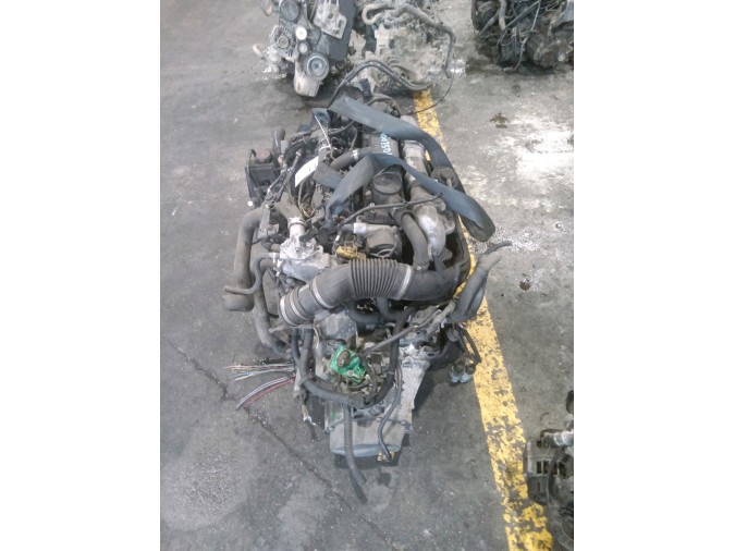 MOTOR CON ACCESORIOS Y CAJA DE CAMBIOS PEUGEOT 206 2000