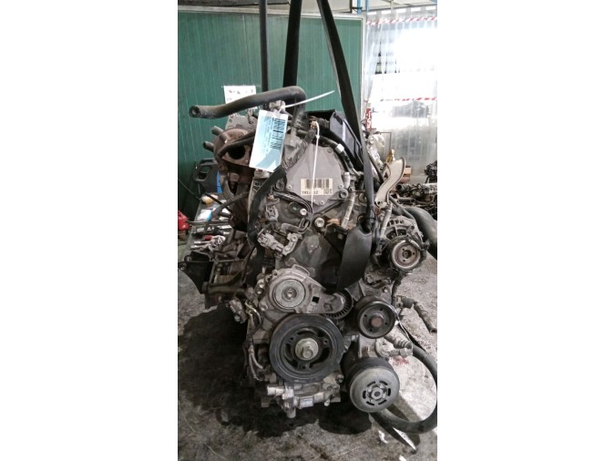 MOTOR CON ACCESORIOS Y CAJA DE CAMBIOS TOYOTA AURIS