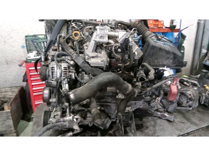 MOTOR CON ACCESORIOS Y CAJA DE CAMBIOS TOYOTA AURIS