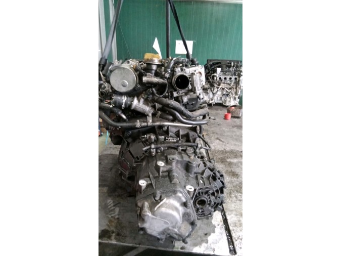 MOTOR CON ACCESORIOS Y CAJA DE CAMBIOS SAAB 9-5 2007